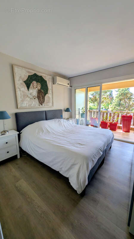 Superbe Appartement 2 pièces entièrement rénové au coeur du très recherché quartier de BOULOURIS - photo 9