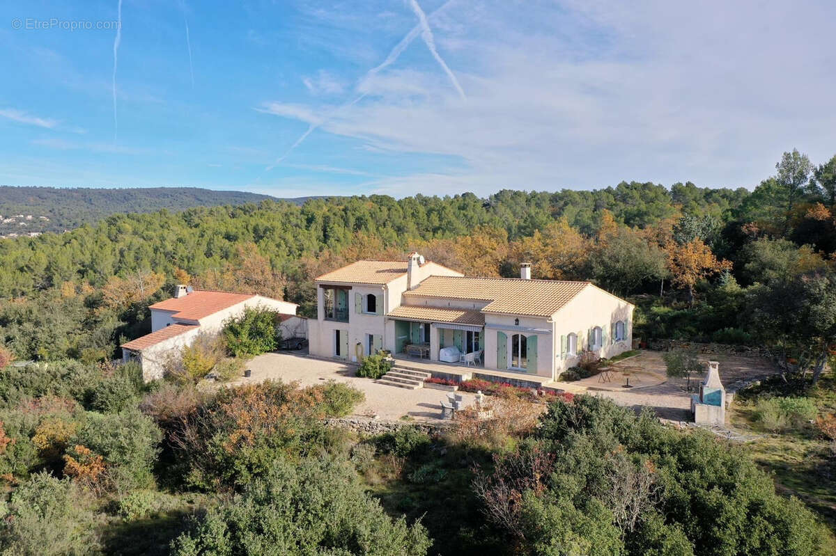 Maison à TAVERNES