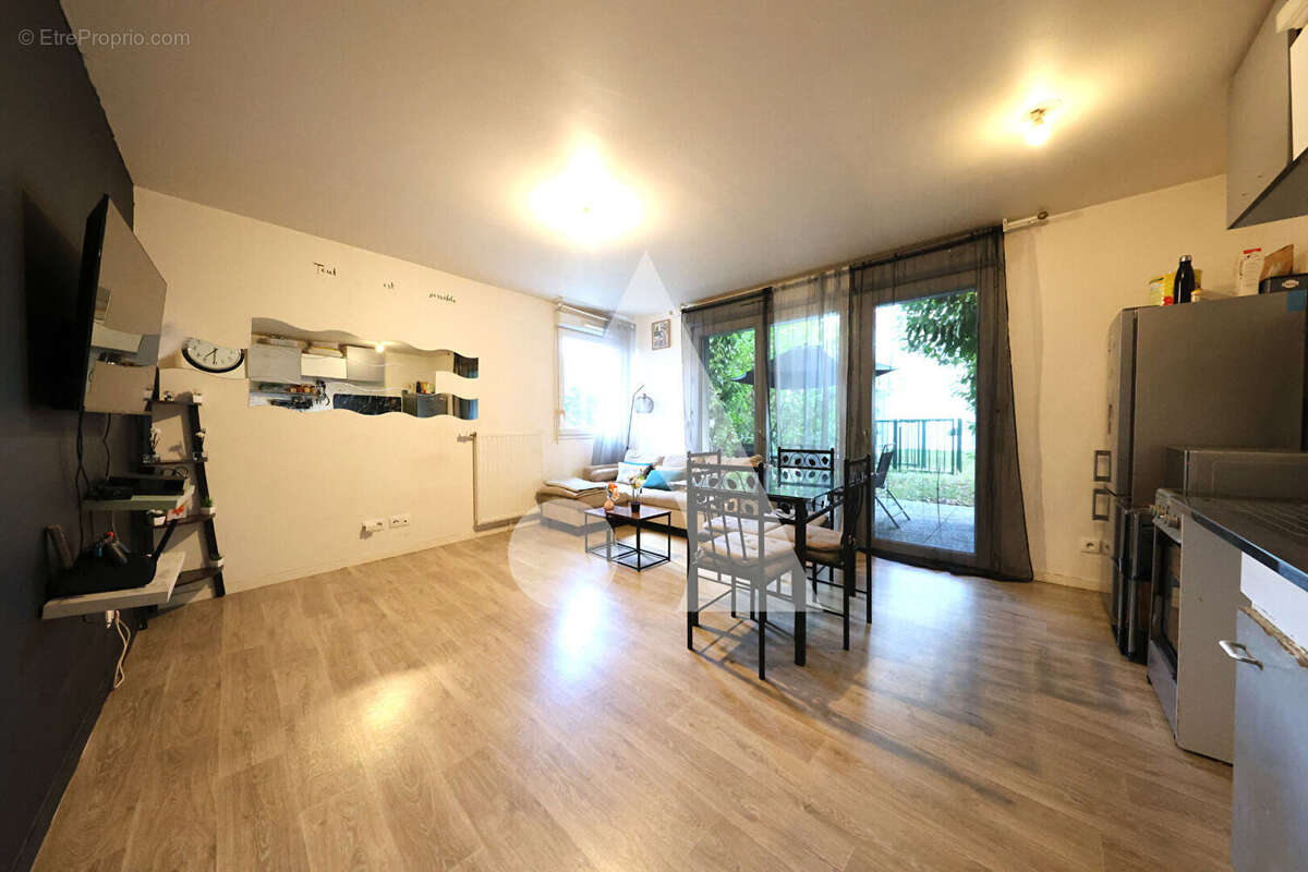 Appartement à CORBEIL-ESSONNES