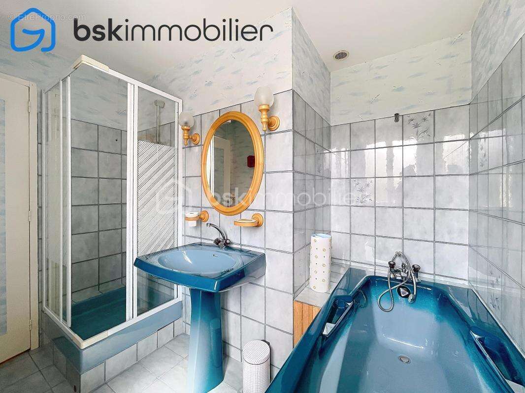 Maison à SAINT-ETIENNE-DU-ROUVRAY