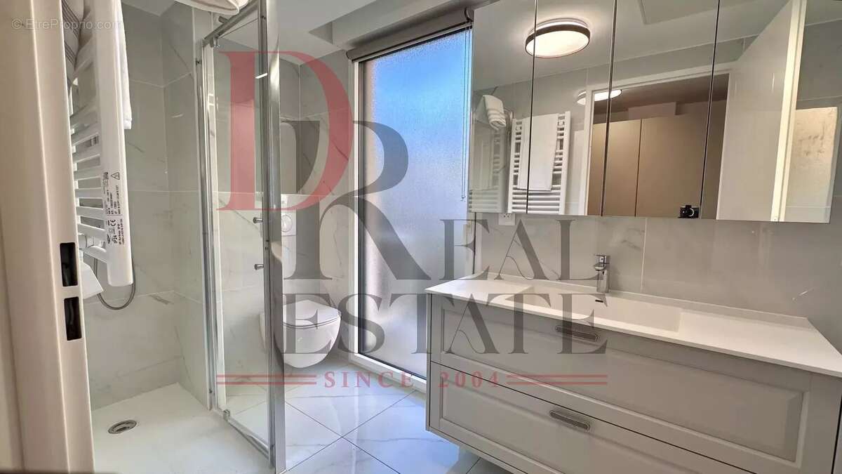 Appartement à ROQUEBRUNE-CAP-MARTIN