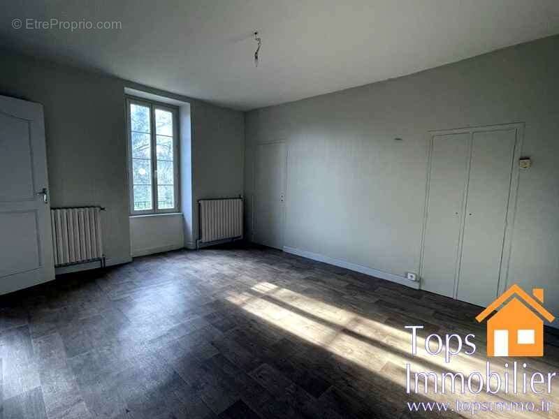 Maison à LA CAPELLE-BLEYS