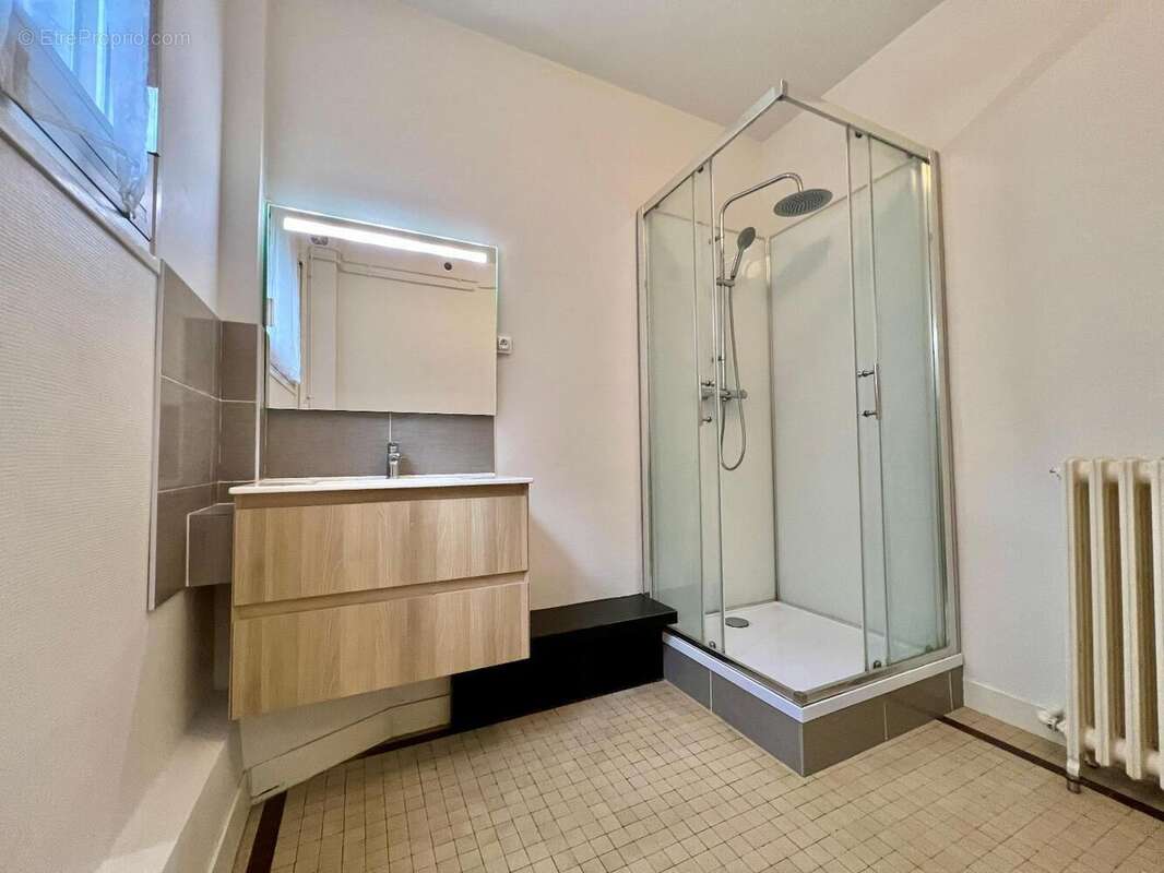   - Appartement à ANGERS