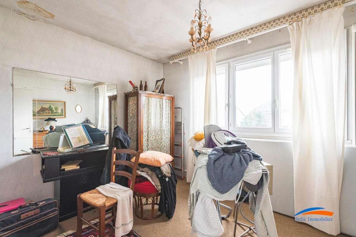   - Maison à TINQUEUX