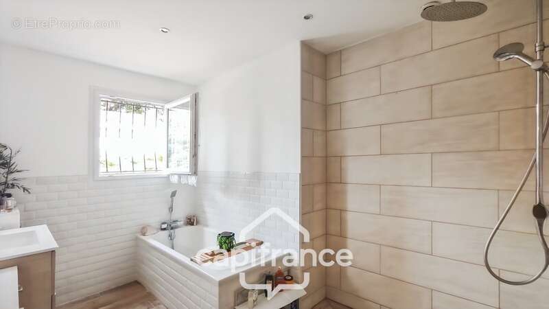 Maison à vendre 6 pièces 142 m² LALINDE (24) - Terrain 1933 m² - photo 10