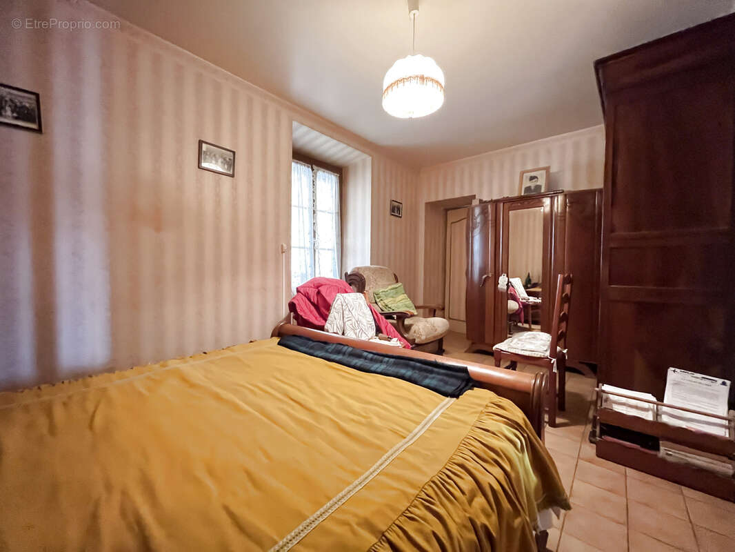 Maison à VILLERMAIN