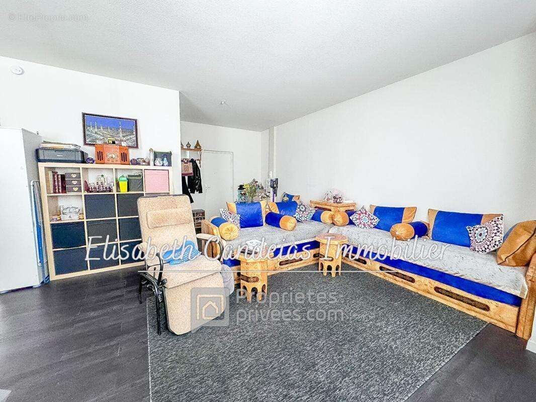 Appartement à CAZERES