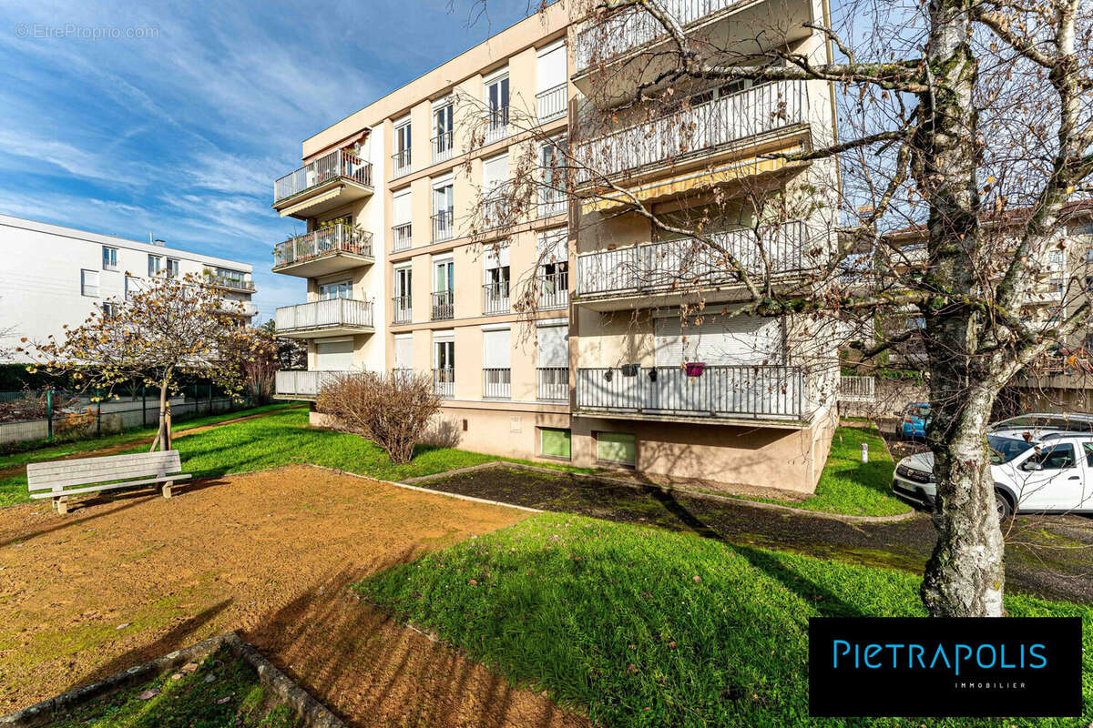 Appartement à TASSIN-LA-DEMI-LUNE