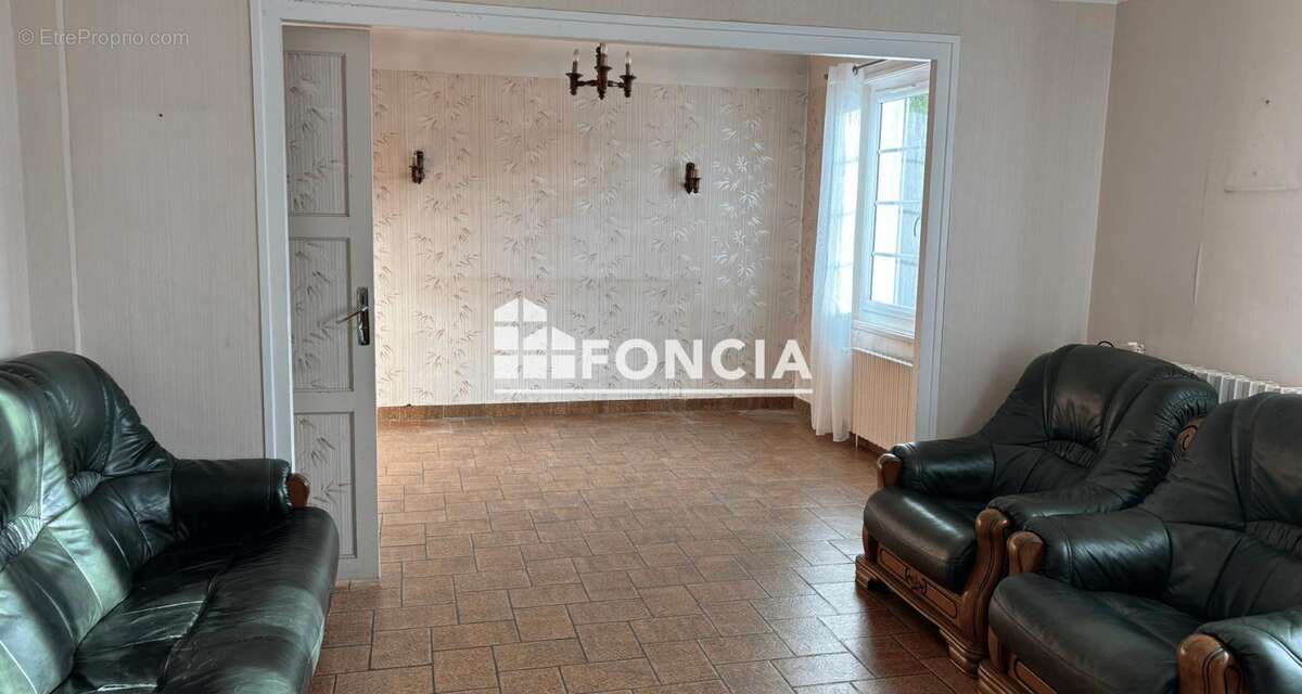 Maison 100M2  plus combles - photo 3