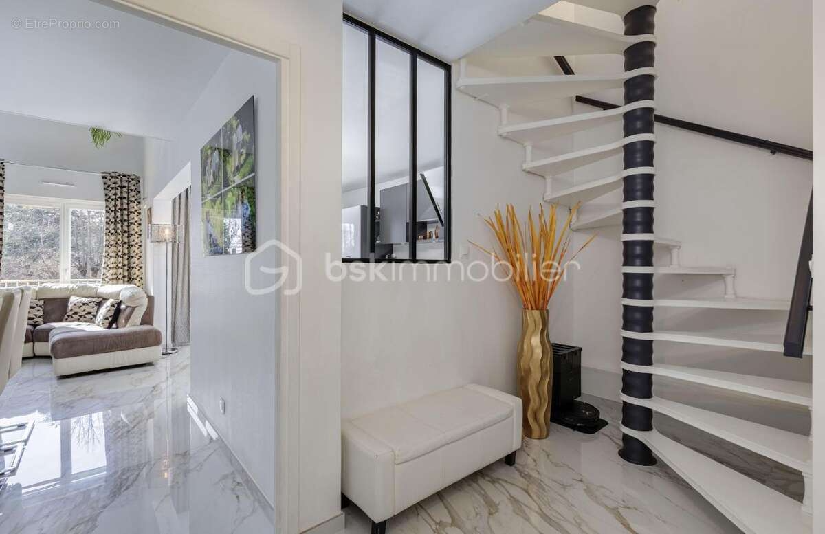 Appartement à ANNECY-LE-VIEUX