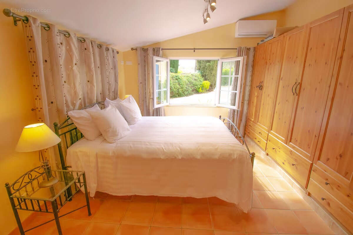 Maison à FAYENCE