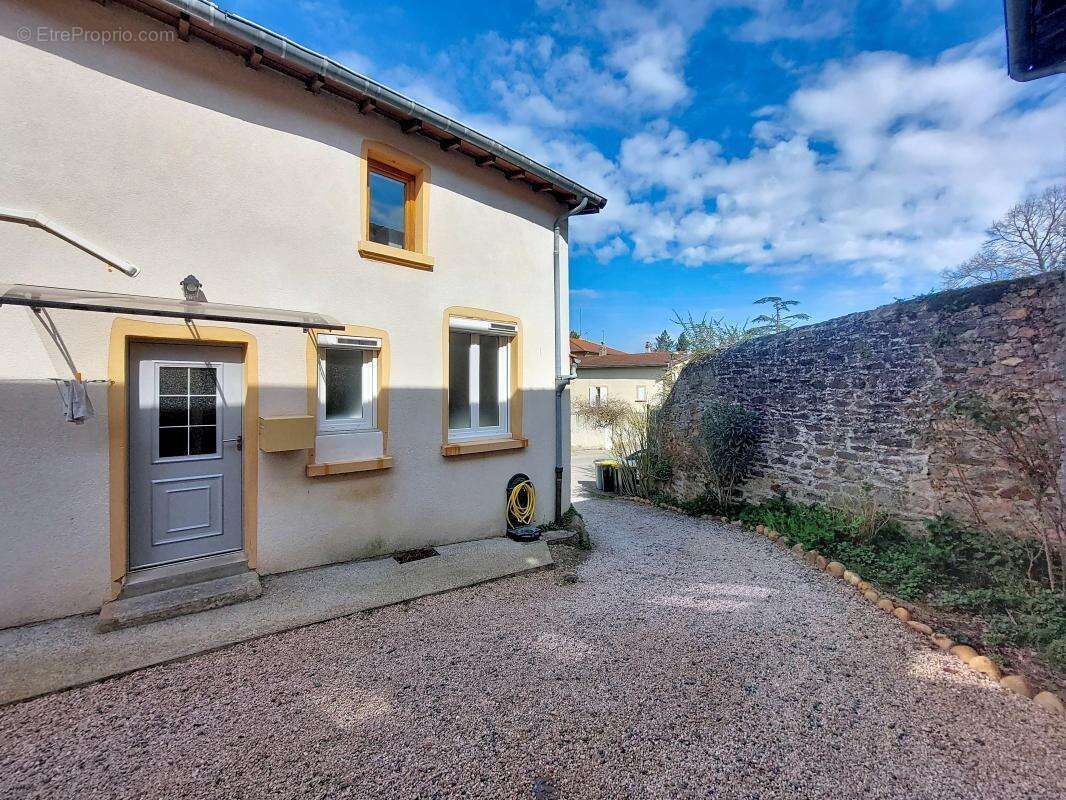 Maison à FRANCHEVILLE