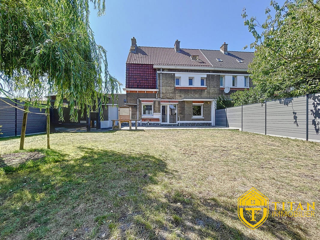 Maison 4 chambres, garage, jardin, Dunkerque Centre-Victoire (59140)   - Maison à DUNKERQUE