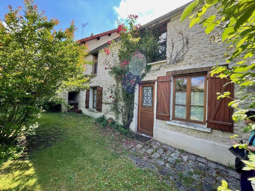 Maison à MILLY-LA-FORET