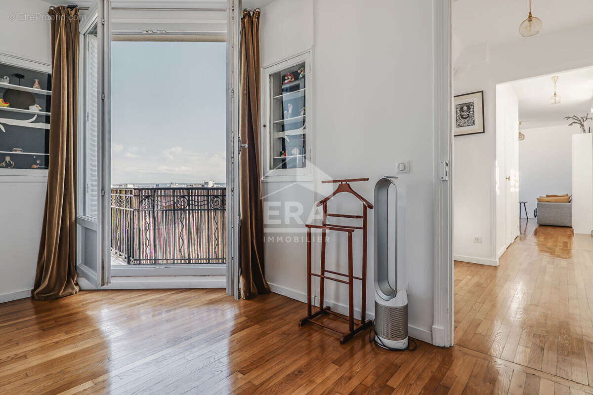 Appartement à PARIS-17E