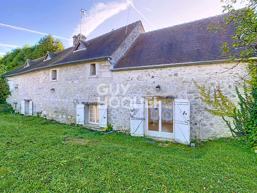 Maison à FRESNOY-LA-RIVIERE