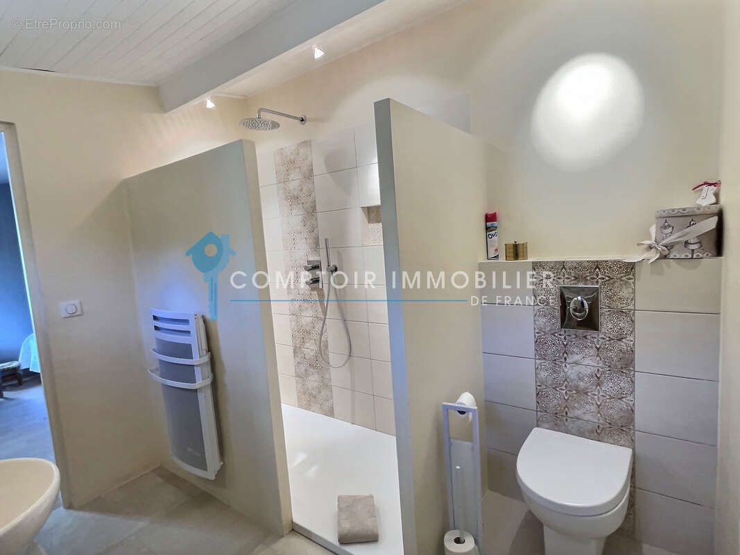 Maison à SAINT-SATURNIN-LES-APT