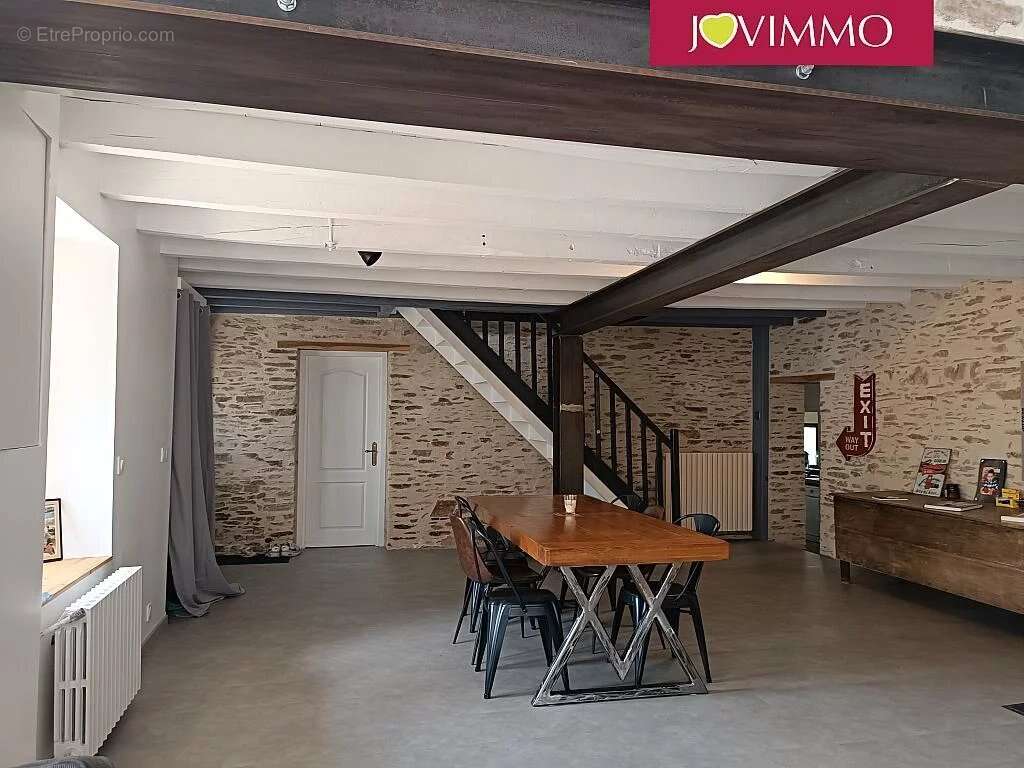 Maison à PREVERANGES