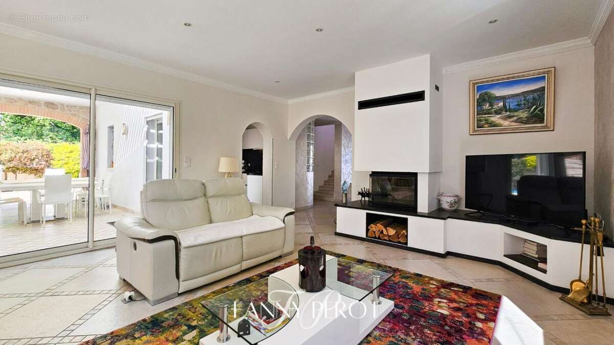 Maison à SAINT-CYPRIEN