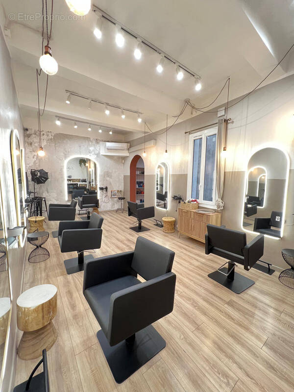 Commerce à AIX-EN-PROVENCE