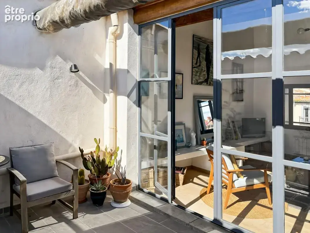 Vente vigneronne traversante à Marseillan avec grand garage et terrasse - photo 5