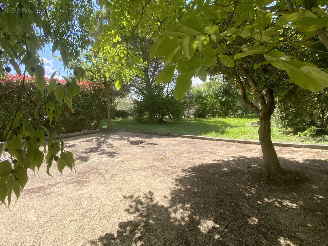 Villa méridionale avec terrain et piscine. - photo 10