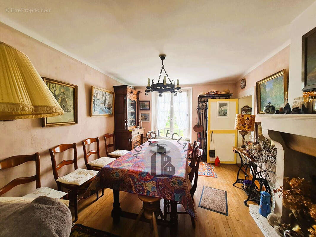 Maison à MONTEVRAIN