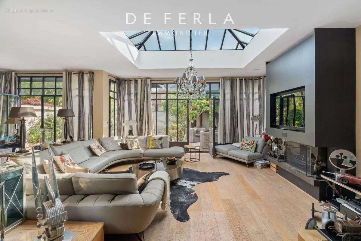 Maison à SAINT-MAUR-DES-FOSSES