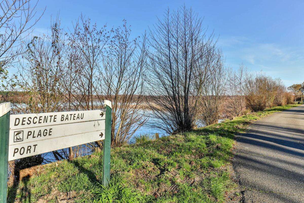 Appartement à AUREILHAN