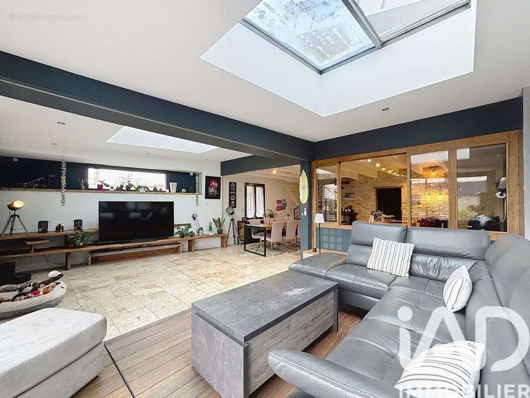 Photo 6 - Maison à VERINES