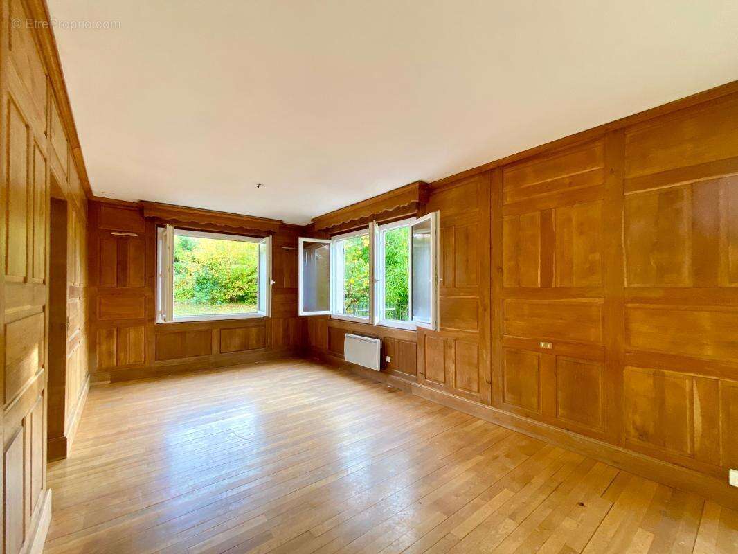 Maison à MAREIL-SUR-MAULDRE