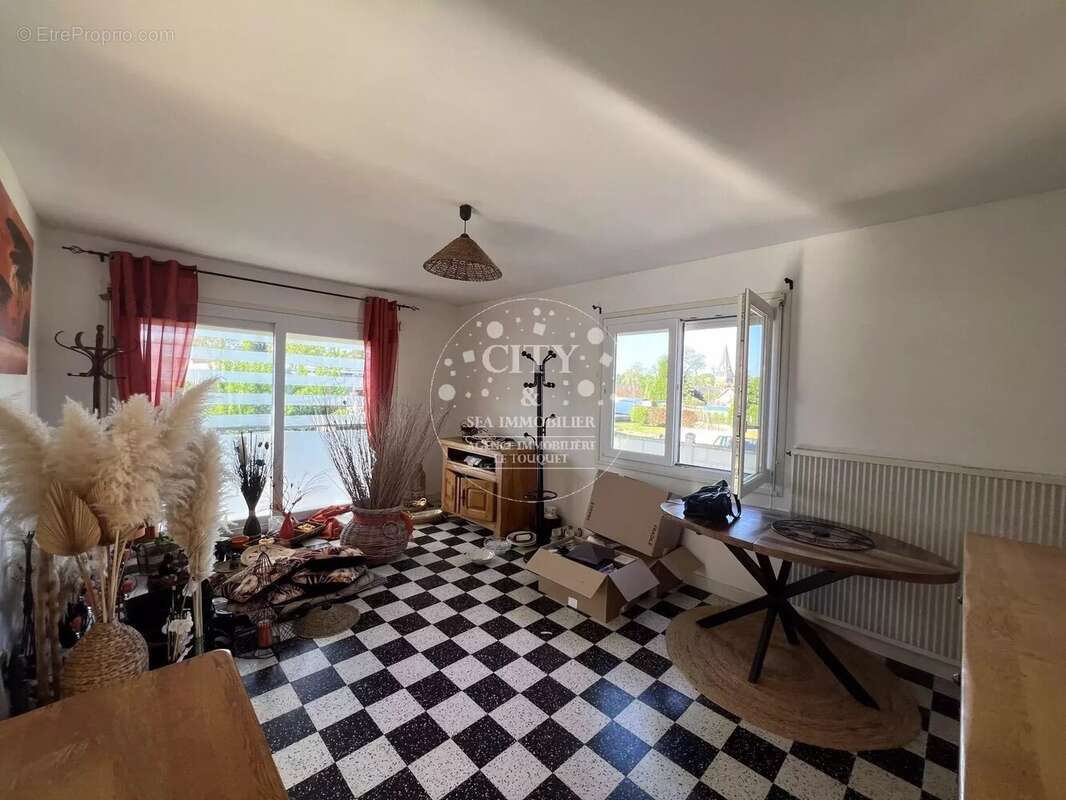 Maison à LA NEUVILLE-SIRE-BERNARD