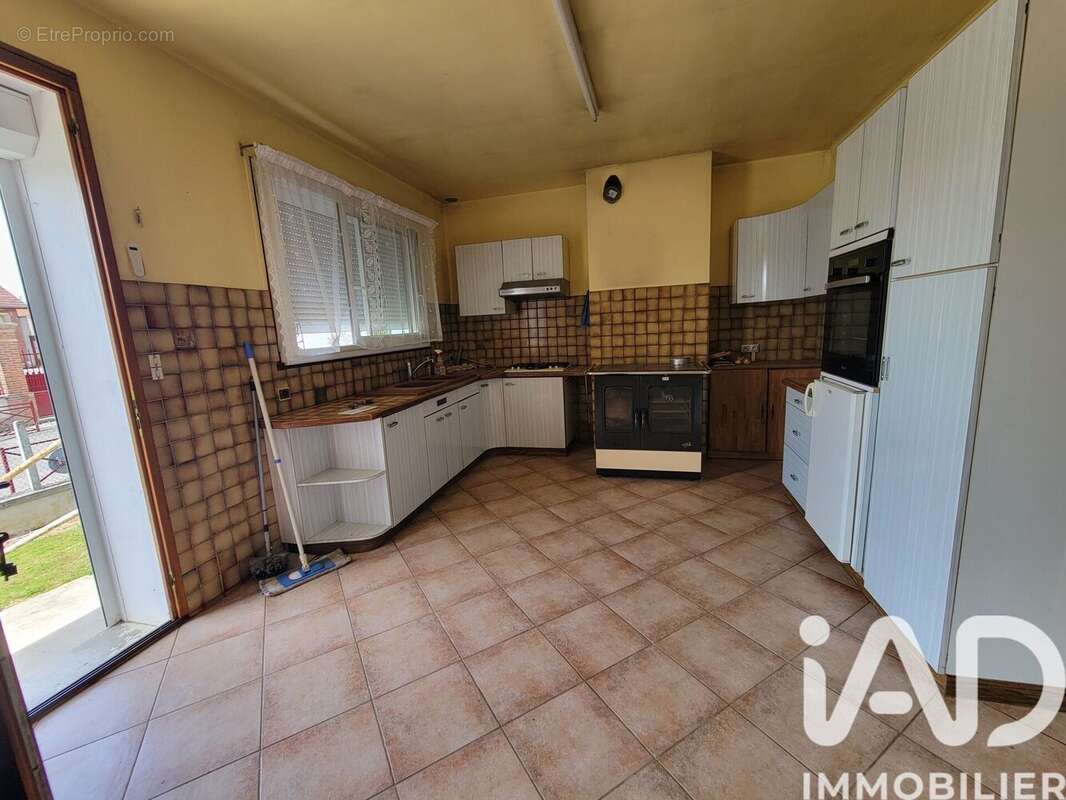 Maison 108 m² à Lechelle  - photo 2