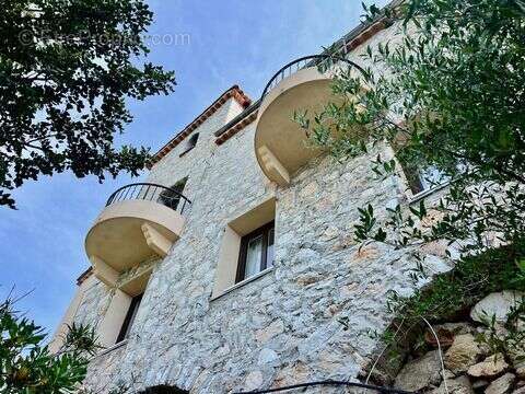 Maison à EZE