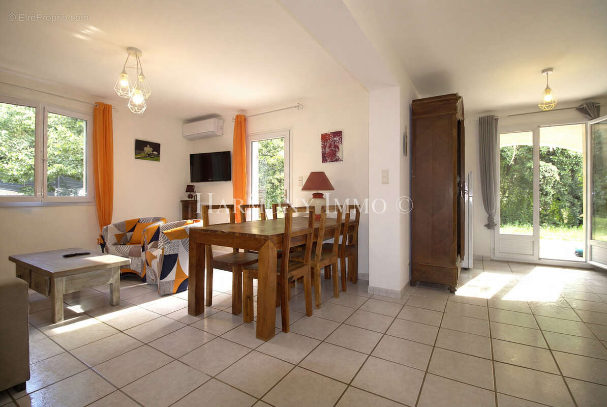 Villa contemporaine avec piscine et dépendance, à 15 min de l'aéroport d'Ajaccio - photo 15