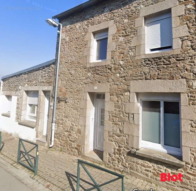 Maison à PLOUER-SUR-RANCE