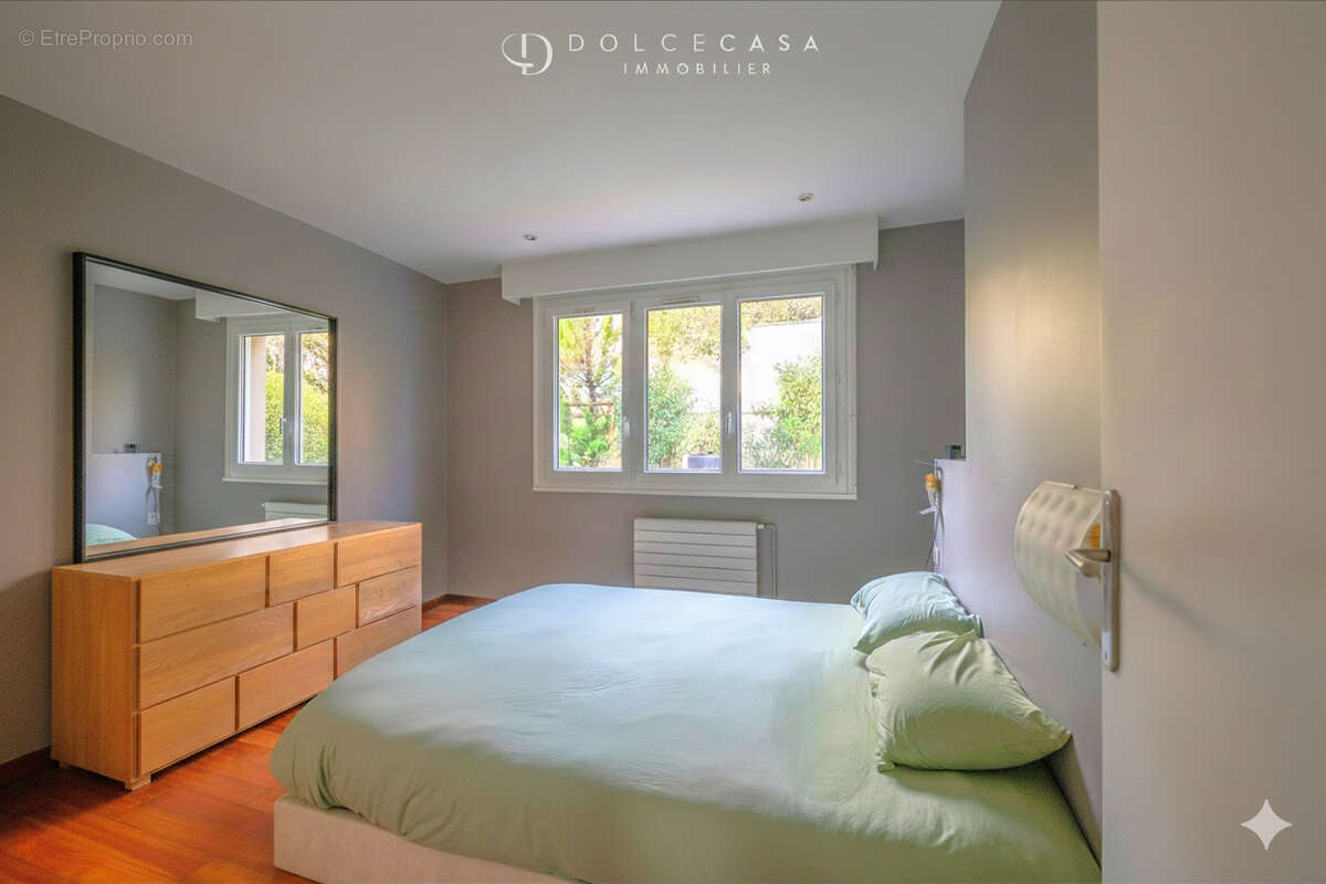 Maison à LE PERREUX-SUR-MARNE