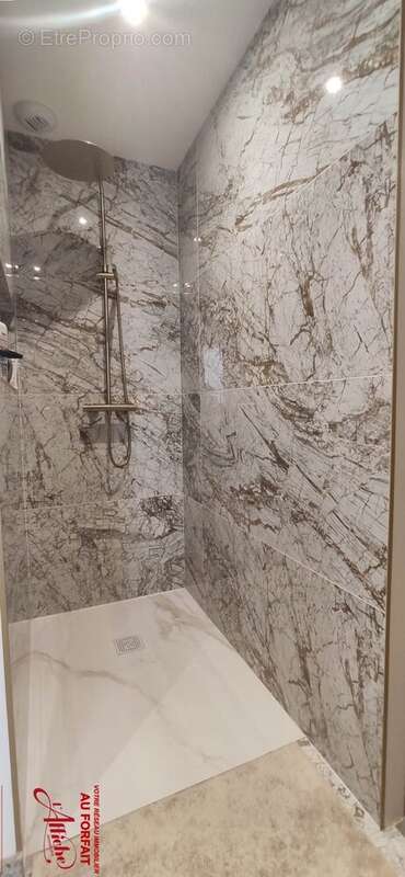 Maison à PINS-JUSTARET