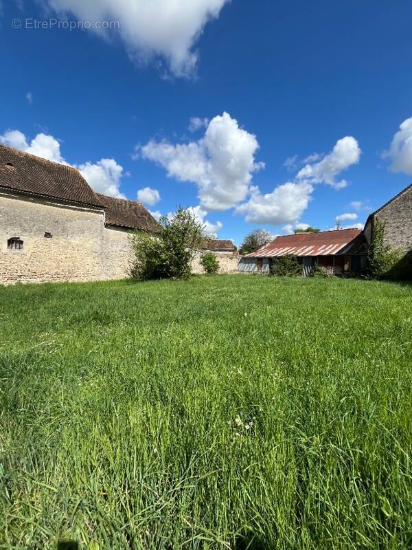 Terrain à SAINT-REMY-DU-VAL