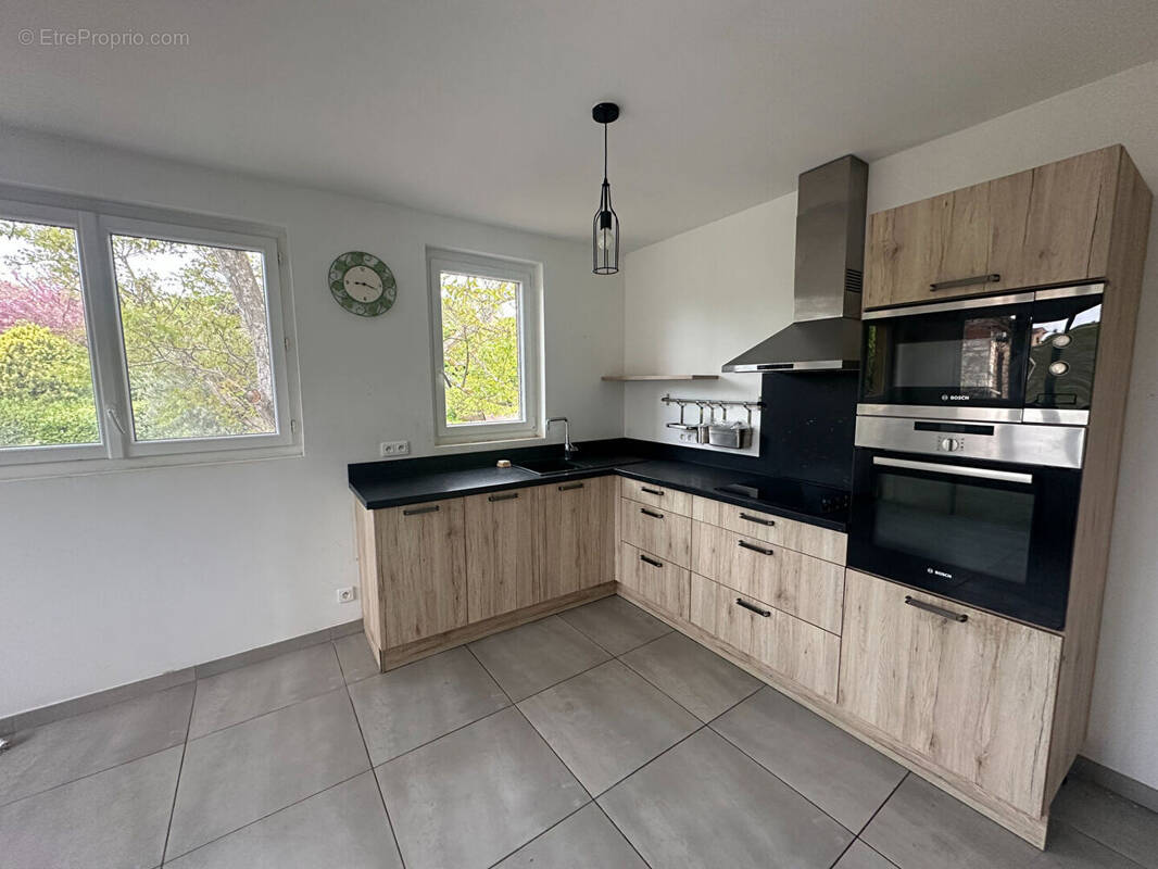 Appartement à VENELLES