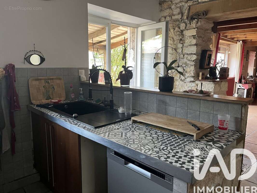 Maison 114 m² à Meursac  - photo 8