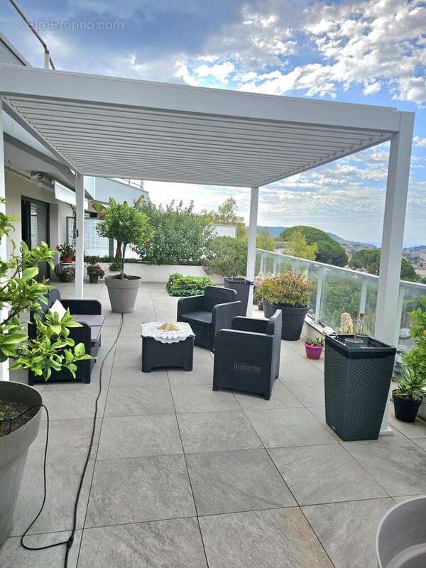 4 pieces dernier etage + terrasses - vue panoramique mer - chambrun - photo 9