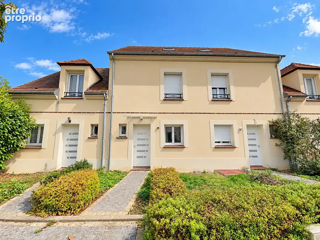 Maison Maintenon  5 pièces 3 chambres - photo 1
