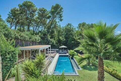 Maison à MOUGINS