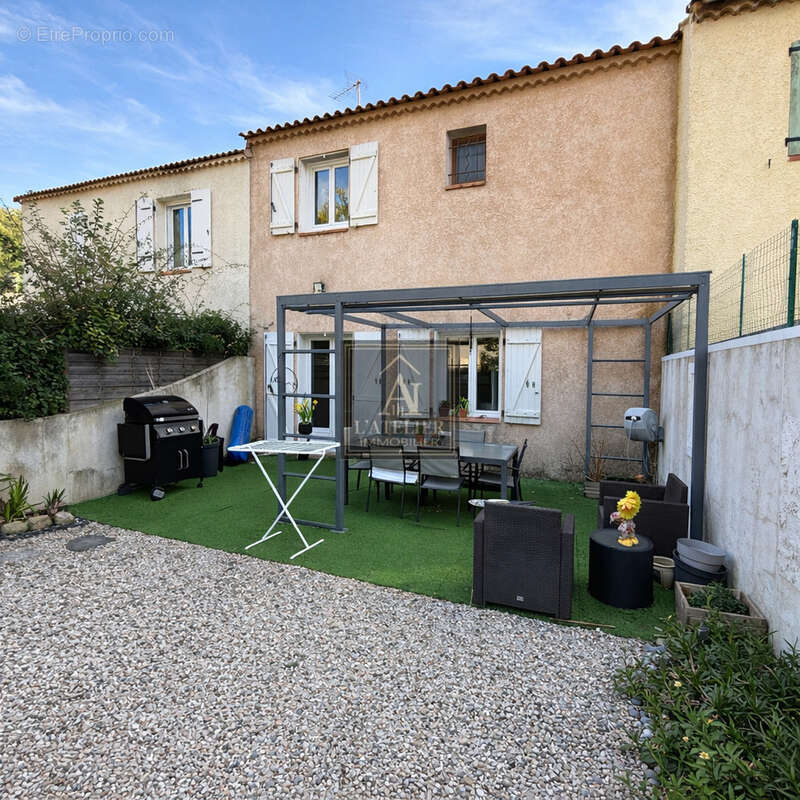Maison de type 4 d'une superficie de 74 m2 avec garage sur une parcelle de 240 m2 - photo 13