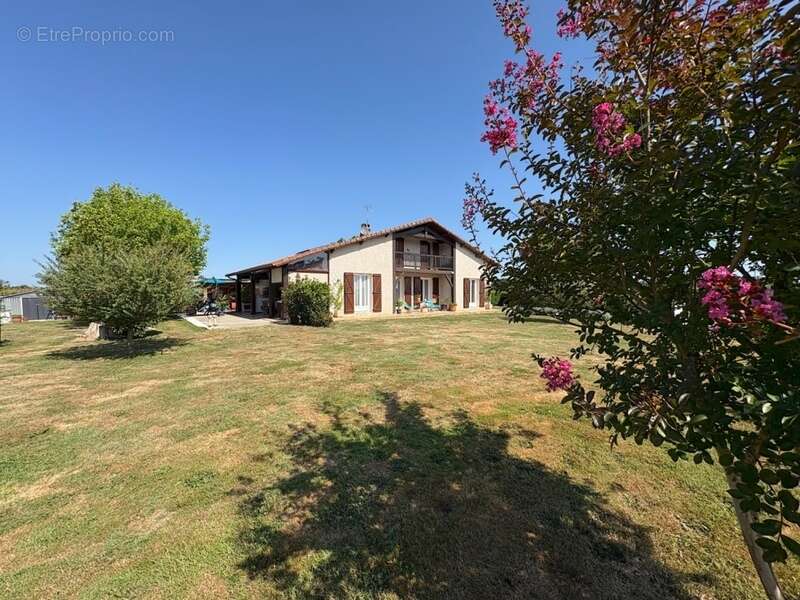 Maison à AIRE-SUR-L'ADOUR