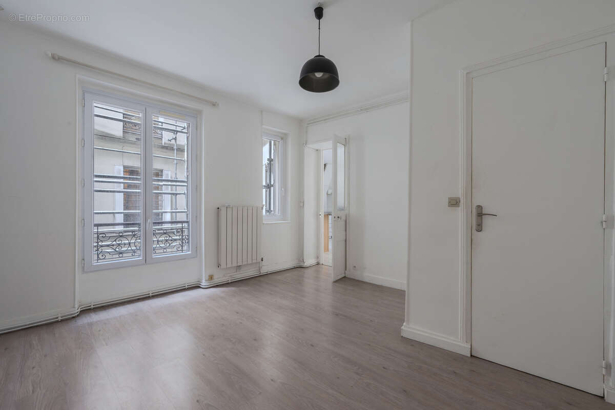Appartement à PARIS-18E