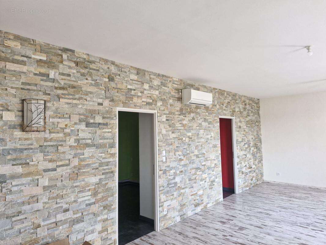 Appartement à LOIRE-SUR-RHONE