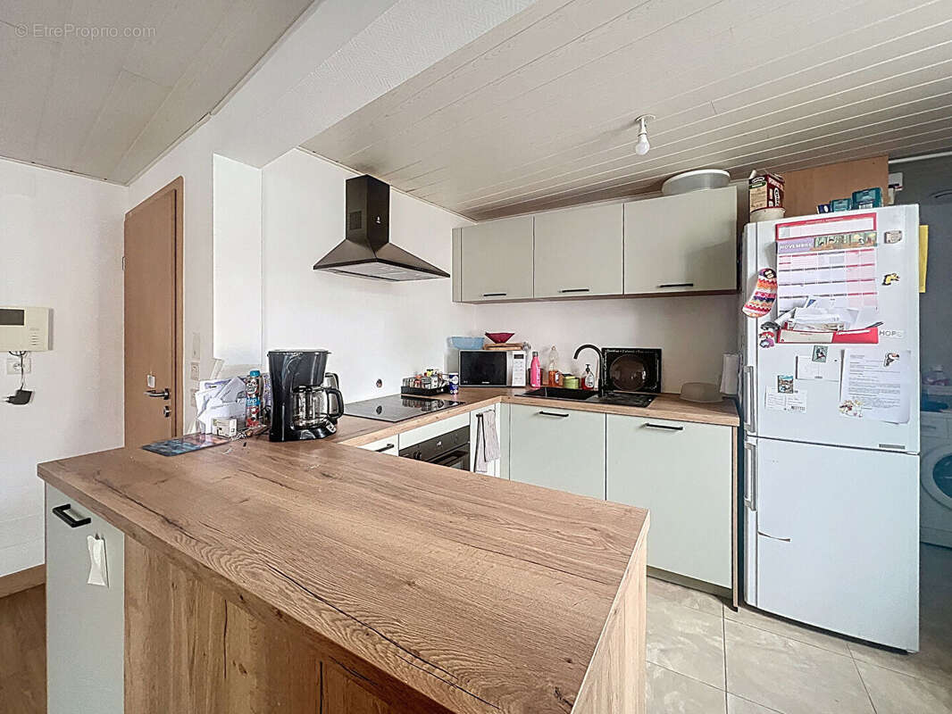 Appartement à JOUY-AUX-ARCHES