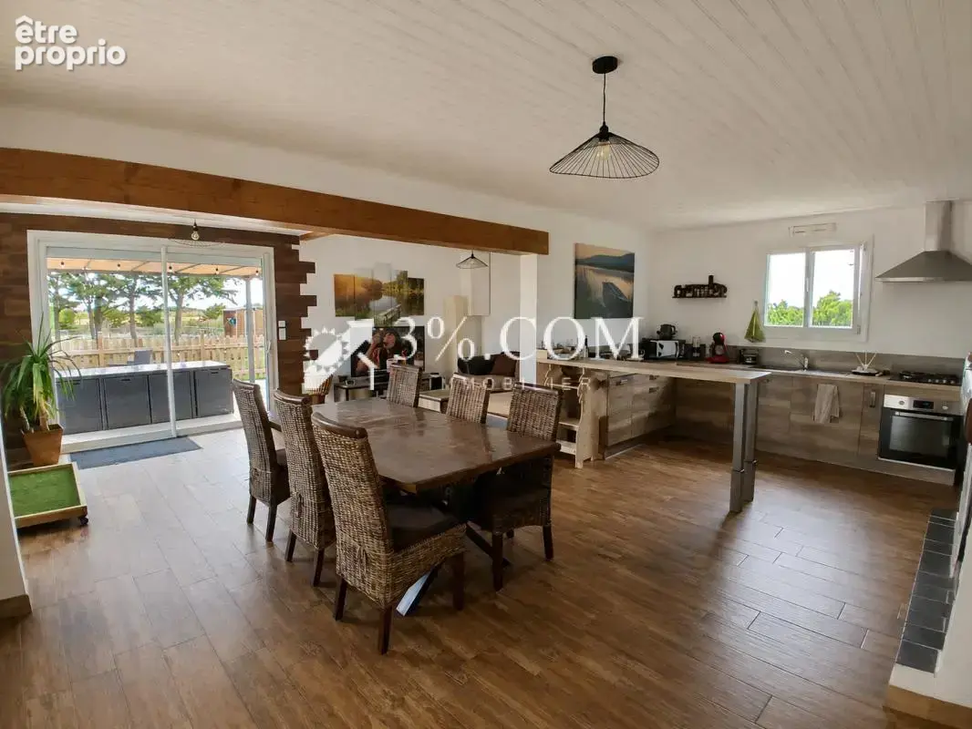 Maison de 130 m2 avec étang sur plus de 4 000 m2 de terrain - photo 3